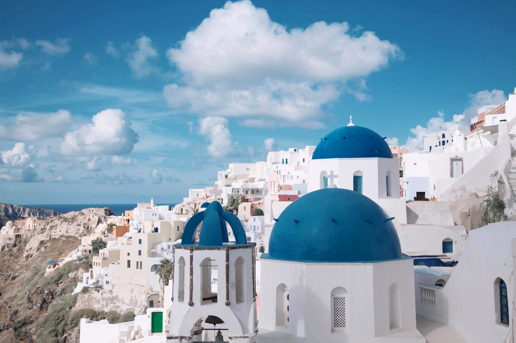 인천공항 수하물 수취대 - 회전식 컨베이어 벨트와 승객